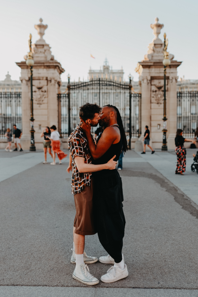 Arturo Cordero Fotografía-Fotógrafo en Madrid-Sesiones de fotos-familia-compromiso-bodas-retratos-postboda--lugares-Palacio-Real-Jardines-sabatini-catedral-almudena (3)