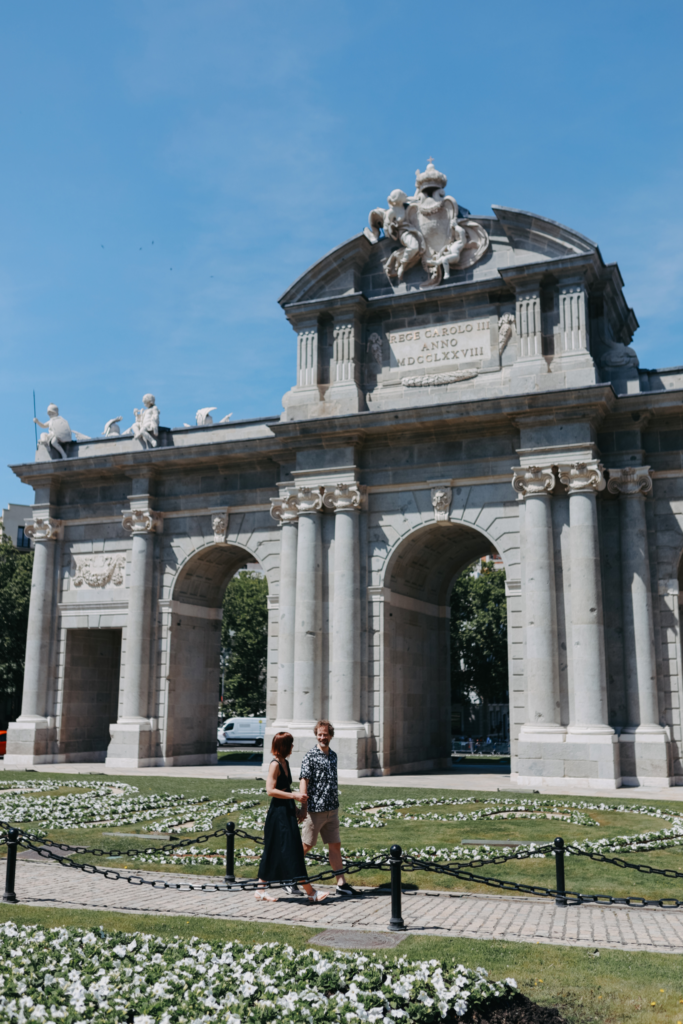Arturo Cordero Fotografía-Fotógrafo en Madrid-Sesiones de fotos-familia-compromiso-bodas-retratos-postboda--lugares-Puerta-Alcalá-retiro (2)
