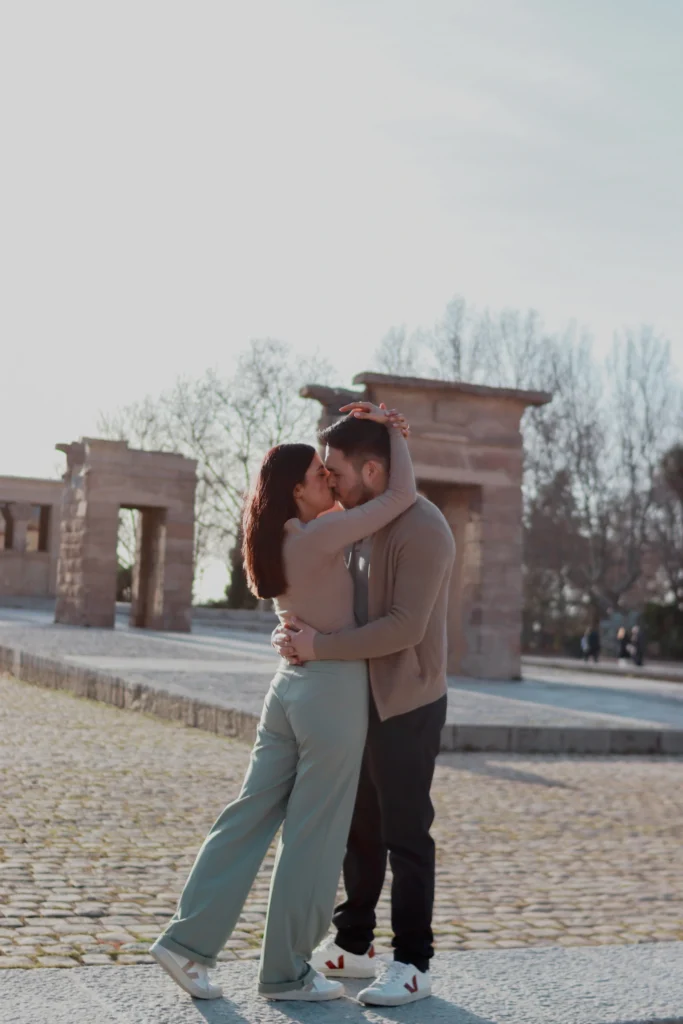 Arturo Cordero Fotografía-Fotógrafo en Madrid-Sesiones de fotos-familia-compromiso-bodas-retratos-postboda-lugares-Templo de Debod (2)