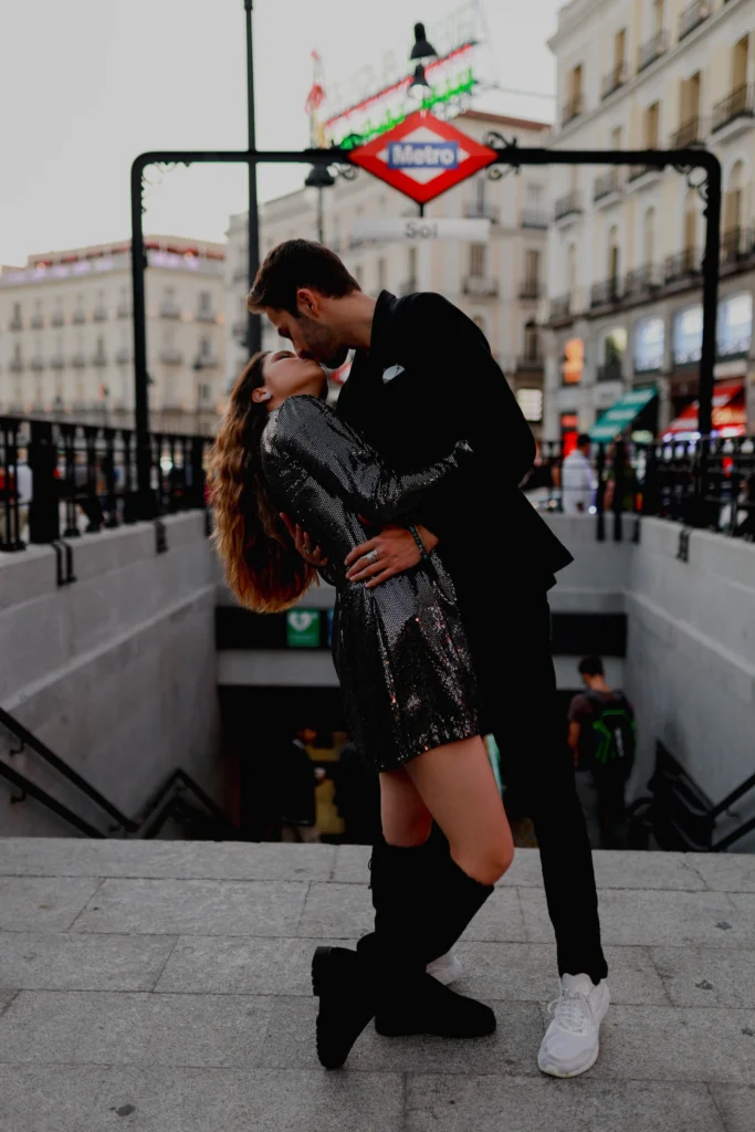 Arturo Cordero Fotografía-Fotógrafo en Madrid-Sesiones de fotos-familia-compromiso-bodas-retratos-postboda--lugares-puerta-del-sol (5)