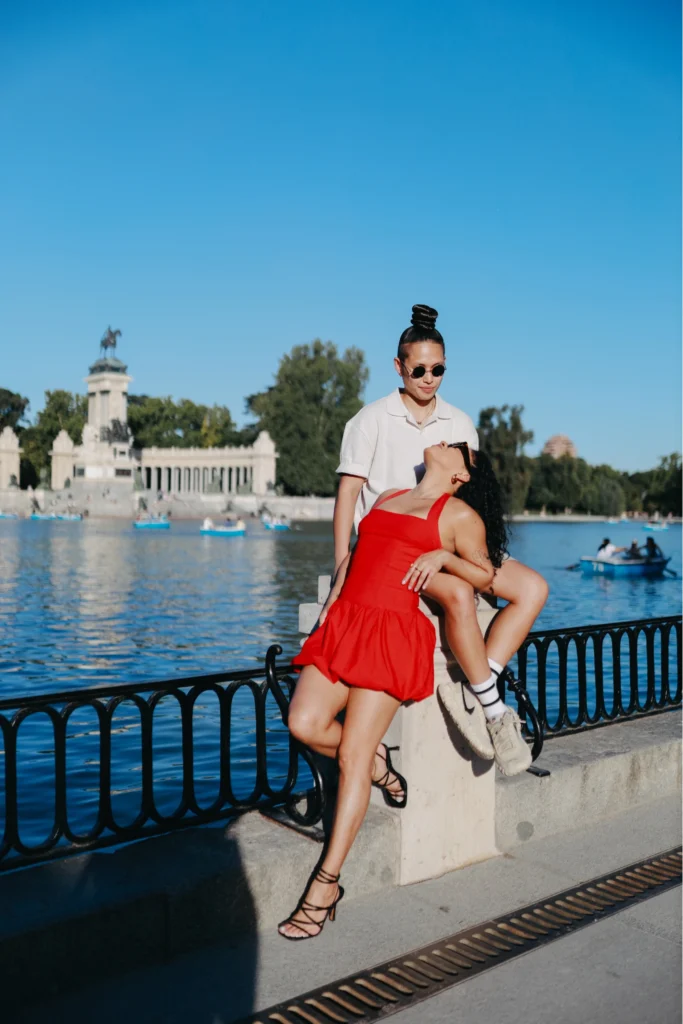 Arturo Cordero Fotografía-Fotógrafo en Madrid-Sesiones de fotos-familia-compromiso-bodas-retratos-postboda-parque retiro-lugares-Monumento a Alfonso XII_ (10)