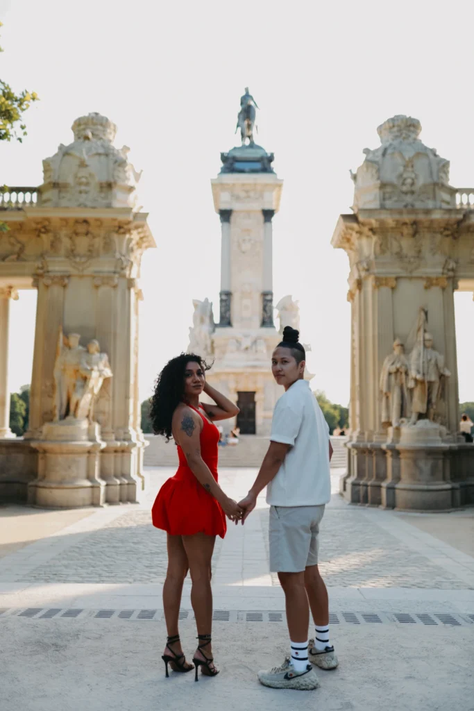 Arturo Cordero Fotografía-Fotógrafo en Madrid-Sesiones de fotos-familia-compromiso-bodas-retratos-postboda-parque retiro-lugares-Monumento a Alfonso XII_ (11)