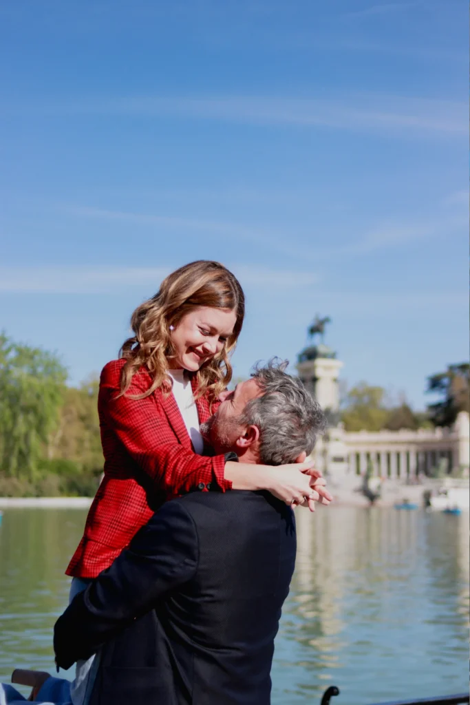 Arturo Cordero Fotografía-Fotógrafo en Madrid-Sesiones de fotos-familia-compromiso-bodas-retratos-postboda-parque retiro-lugares-Monumento a Alfonso XII_ (8)