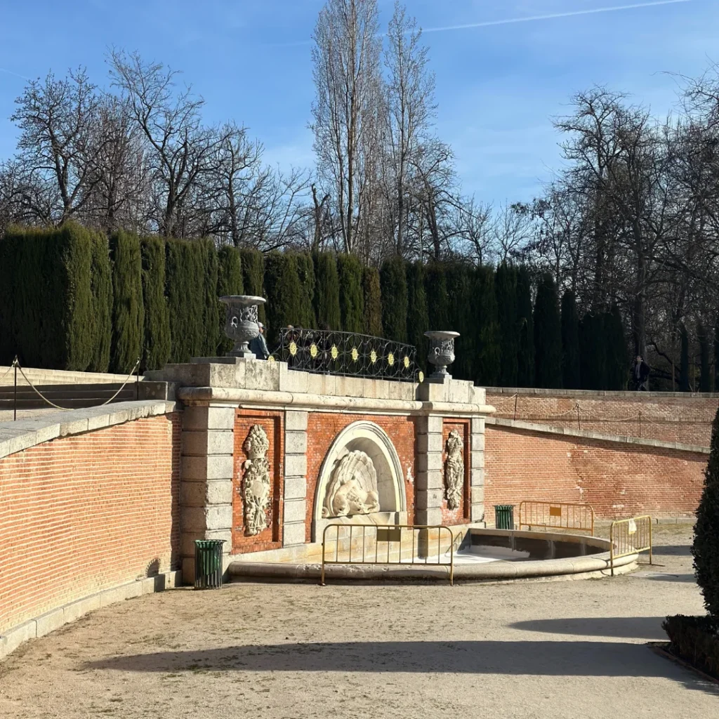 Arturo Cordero Fotografía-Fotógrafo en Madrid-Sesiones de fotos-familia-compromiso-bodas-retratos-postboda-parque retiro-lugares-Parque-retiro-Jardín del Parterre_