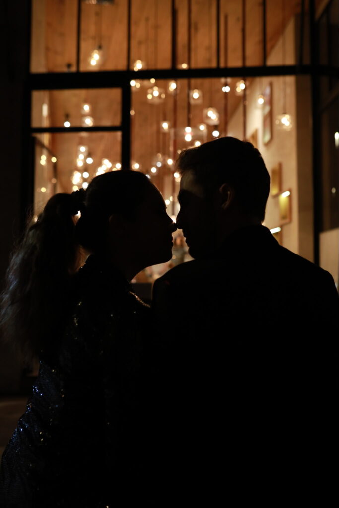 sesion-fotografia-pareja - www.arturocordero.es Fotógrafo en Madrid Puerta del Sol Novios - prometidos - foto tour Madrid - enamorados (2)
