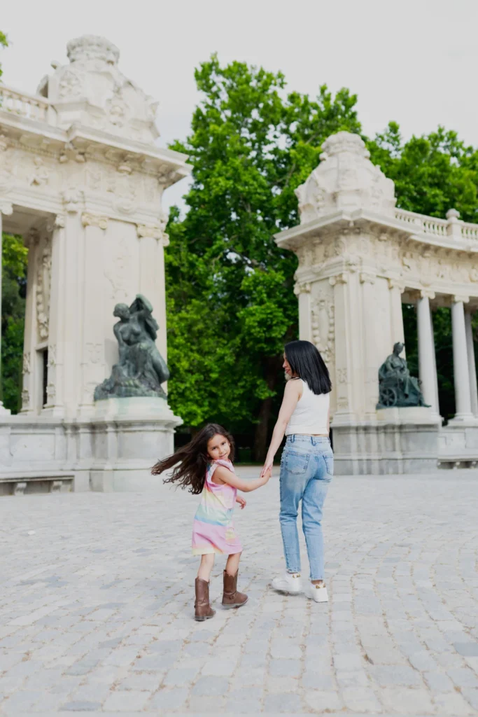 www.arturocordero.es Arturo Cordero Fotografía – Fotógrafo de Familias en Madrid – Sesiones de Fotos Familiares, Bebés, Bautizos y Revelación de Sexo - Parque Retiro