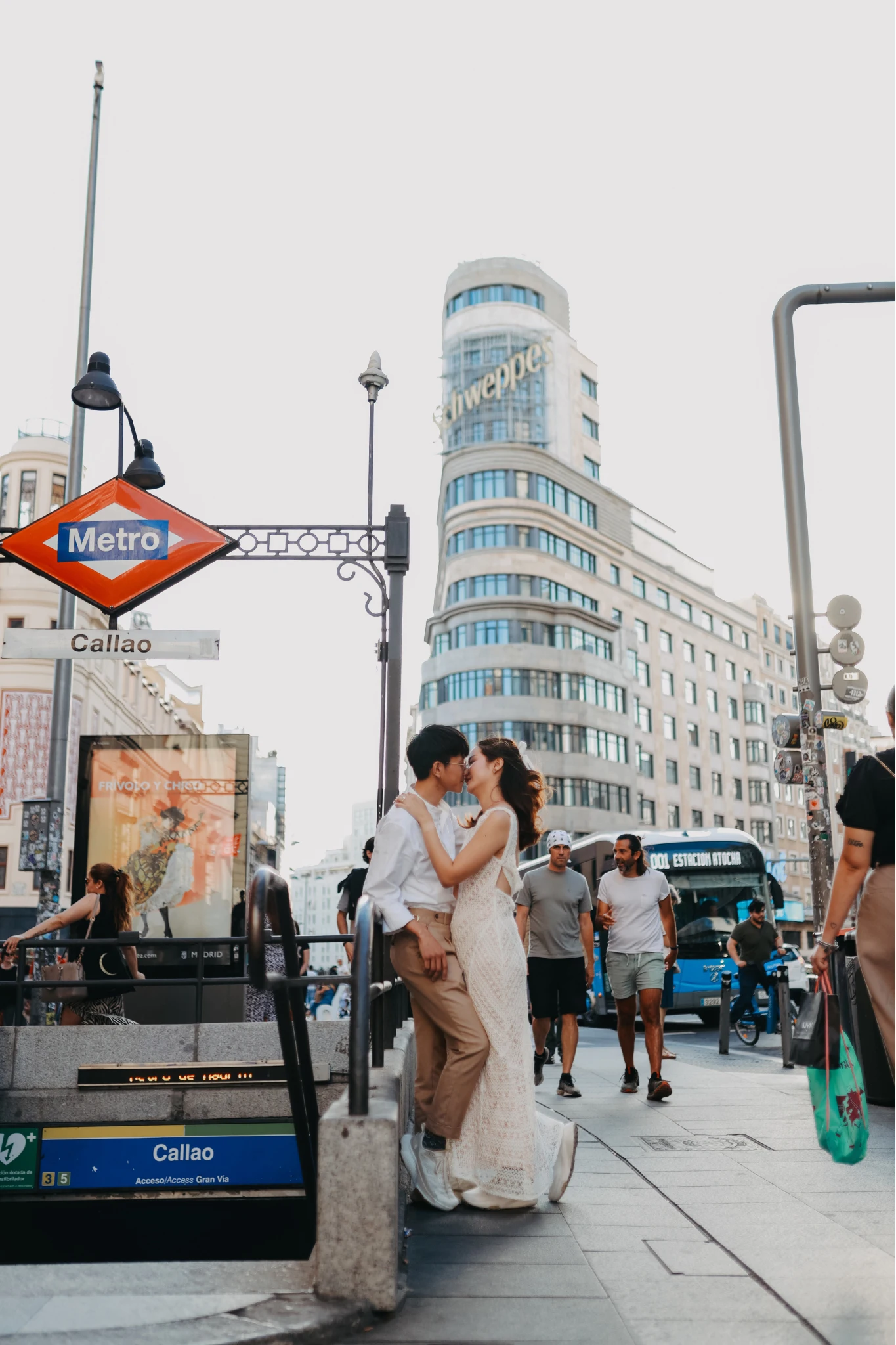 www.arturocordero.es Fotógrafo en Madrid Bodas, Parejas, Familia, Postbodas, Trash The Dress, sesión de fotos, fotografía y video - Gran vía (1)